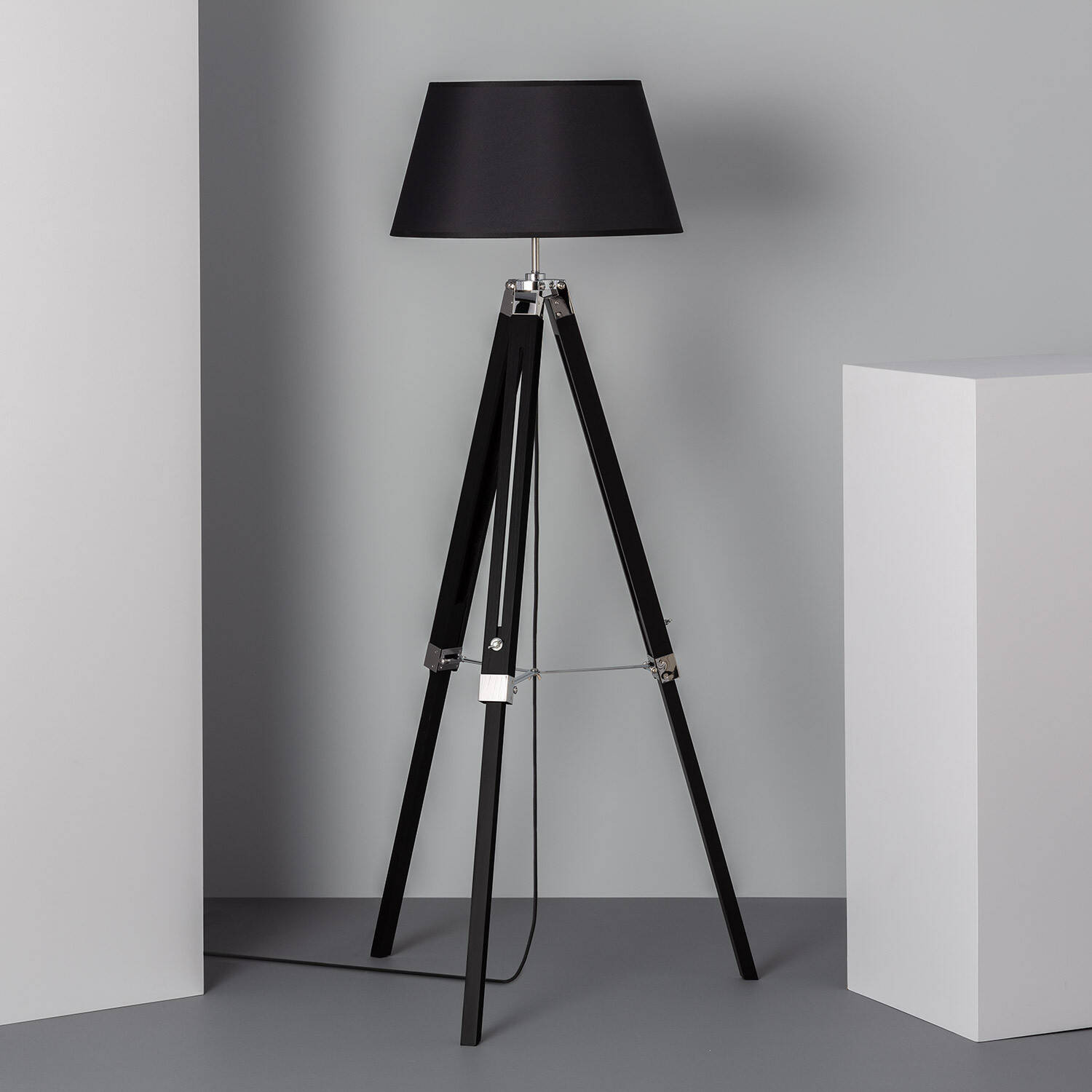 Lampadaire Naweza Noir